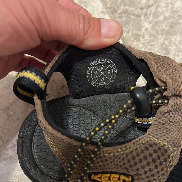 Keen Newport Sandals Brown Size 3 - Picture 10 of 11